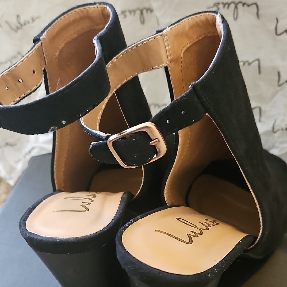 Lulu's Black Peep-Toe Heeled Booties - Picture 4 of 8